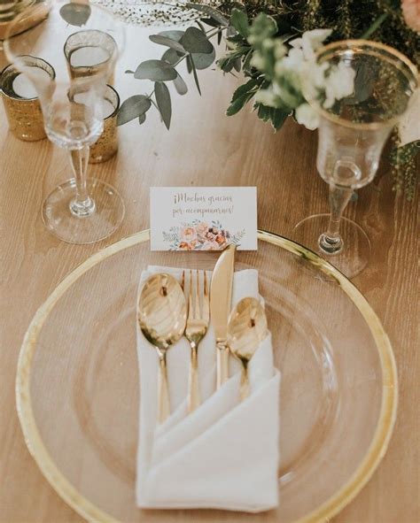 La cubertería dorada es un must de las bodas Ya no