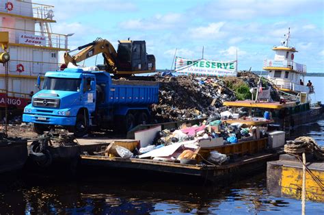 Em Manaus 400 Toneladas De Lixo São Retiradas Do Rio Negro Em 30 Dias