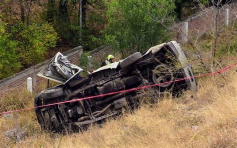 Tepeji Muere pareja tras caer a barranco en la México Querétaro El