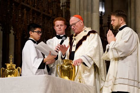 At Chrism Mass Cardinal Dolan Leads Over 300 Archdiocesan Priests In