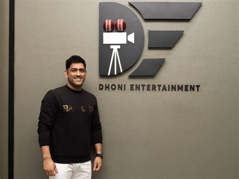 It S Official MS Dhoni S DEPL Announces A Tamil Film