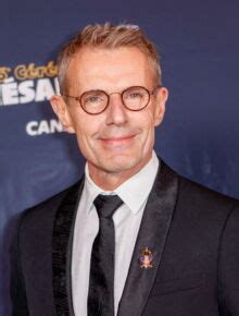 VIDEO Lambert Wilson se confie sur son histoire damour avec lAbbé