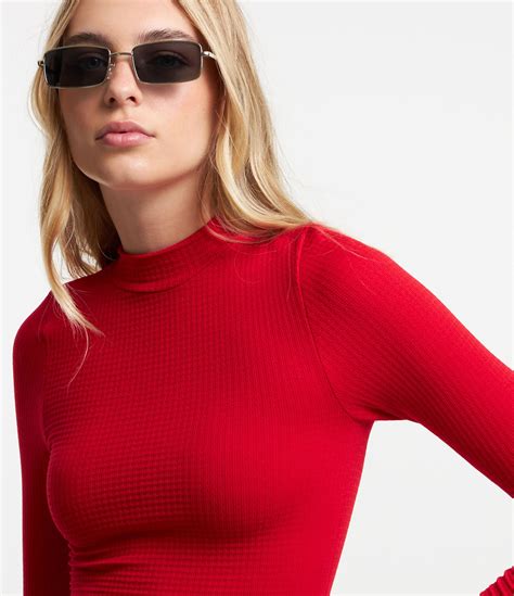 Blusa Em Poliamida Sem Costura Textura Waffle E Golinha Alta Vermelho