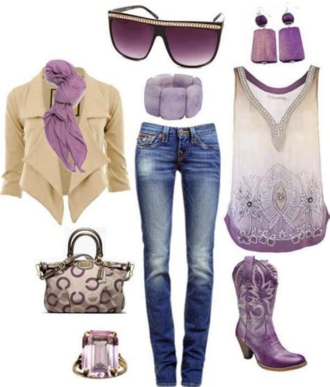 Look Morado Con Jean Blusa Cartera Botas Y Accesorios De Moda Moda