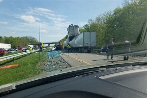 Serious Tractor Trailer Crash Reported On I 87 In New York