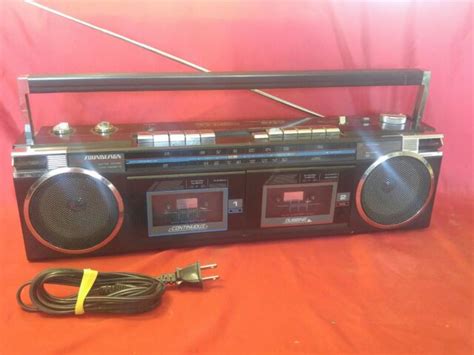 Vintage Soundesign Twin Cassette 4 Speaker Am Fm Boombox Model 4742 For Sale Online Ebay