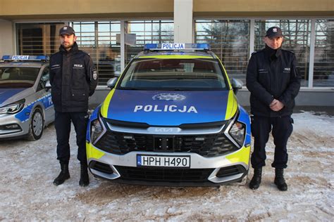 Nowy radiowóz w posiadaniu Posterunku Policji w Sterdyni Aktualności