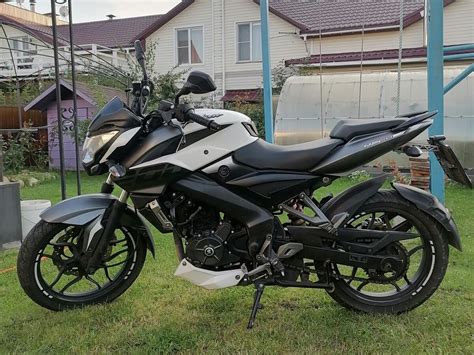 Купить б у Bajaj Pulsar NS карбюратор передач в Петрозаводске белый naked bike года