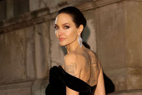 Angelina Jolie's skin treatment secrets - Lifestyle - Emirates24|7