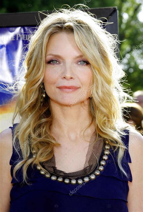 Michelle Pfeiffer Dark Shadows Hair