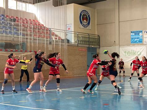 Valioso Punto Para El E N Horneo Alicante Femenino E N Balonmano Alicante