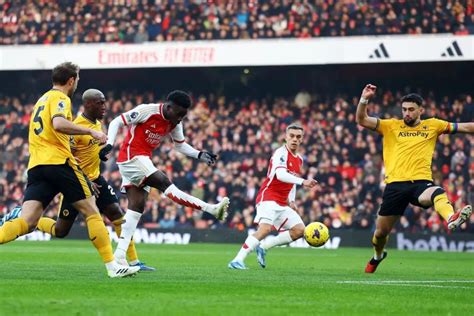 Arsenal vence o Wolverhampton e amplia vantagem na liderança do Inglês