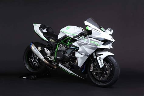 Kawasaki Ninja H R In White Livery Is The Queen Of Supercharged