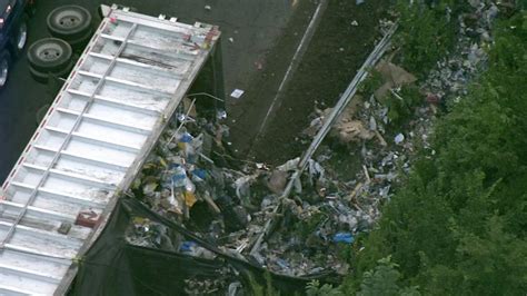 Garbage Truck Overturns On Route 1 Sb Ramp To I 95 In Mercer Co 6abc Philadelphia