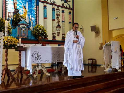 Ap S Seis Anos Padre Maurino Se Despede De Rio Parana Ba Para Assumir