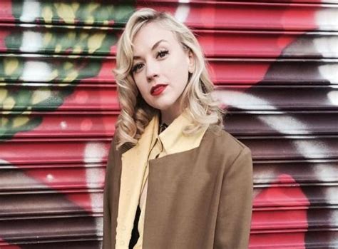 Emily Kinney Biography Age Height Boyfriend Mrdustbin