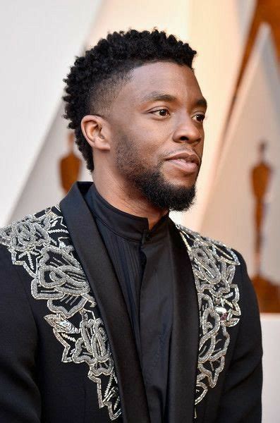 Ator Chadwick Boseman o Pantera Negra morre após batalha contra