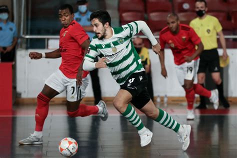 Sporting vence na Luz e sagra se campeão português de futsal SIC Notícias