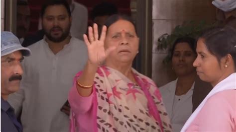 Bihar Cbi Raids Former Bihar Cm Rabri Devis Residence In Patna