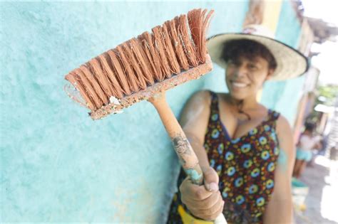 Jornal Correio As cores da resistência comunidade local pinta casas