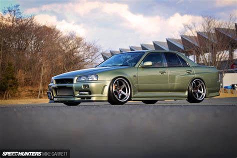 Sedan Love: An R34 With Room For More - Speedhunters