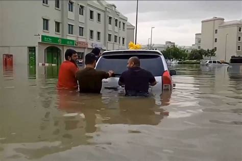 Tempête exceptionnelle à Dubaï l aéroport détourne une partie des