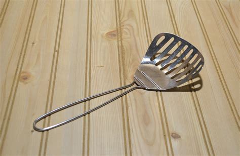 Vintage Slotted Metal Spatula Scoop Spoon Server Cooking Utensil Gadget Utensil Cooking