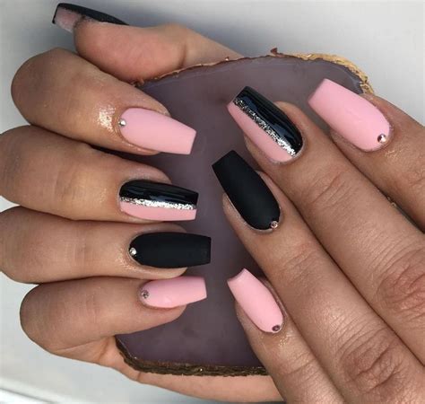 Black And Pink Nails In Pink Black Nails Pink Nails Pink