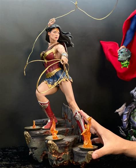 Estátua Mulher Maravilha Wonder Woman DC Comics Premium Format