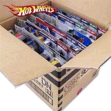 Hot Wheels Caixa C 10 Carrinhos Sortidos Mattel Amazon Br Brinquedos E Jogos