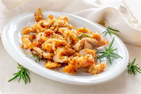 Straccetti Di Pollo Al Rosmarino Croccanti In Padella