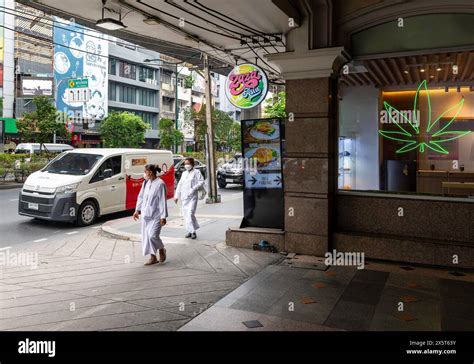 Bangkok Thailand 10th May 2024 Female Monks Are Seen Passing In