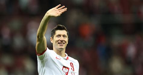 Ile Pieni Dzy Ma Robert Lewandowski