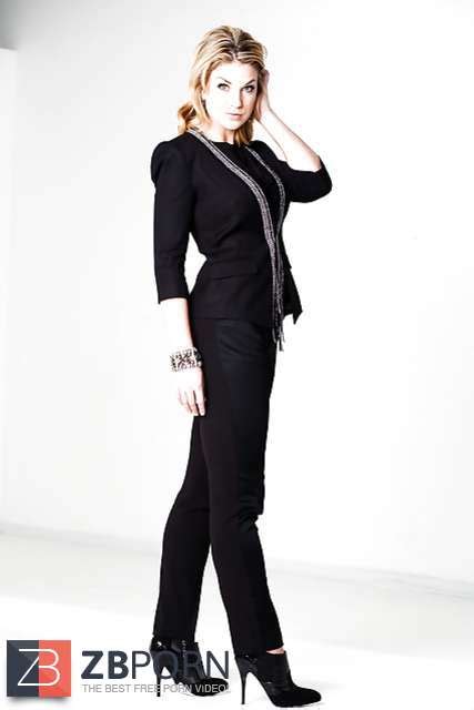 Warm And Beautiful Platinum Blonde Bitch Poon Mega Slut Slag Mega Bitch ZB Porn