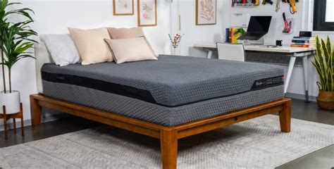 Best Mattress For Couples