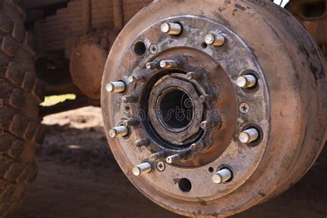 Maintenance A Truck Wheels Hub And Bearing Rear Wheels Hub And Bolt