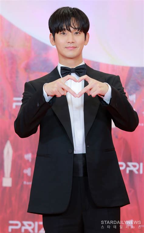 S포토 김수현 사랑합니다 여러분 제60회 백상예술대상 스타데일리뉴스