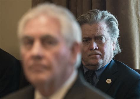 Qué se sabe sobre la abrupta pérdida de poder de Bannon el estratega