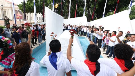 Conmemoran Aniversario Del Comandante Carlos Fonseca