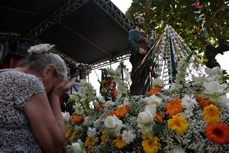 Festa de São Pedro reúne multidão em Niterói ErreJota Notícias