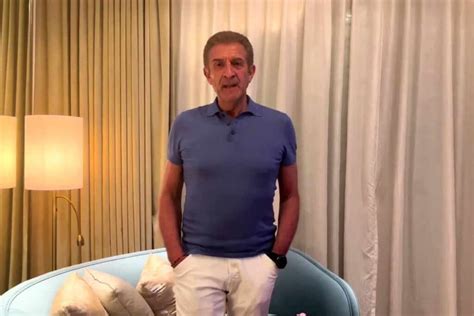 Ezio Greggio Travolto Dalle Critiche Per Il Video Alla Mamma Di Enea