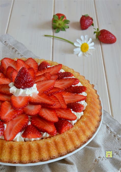 Crostata Morbida Alle Fragole Deliziosa E Gradita Agli Occhi E Al Palato