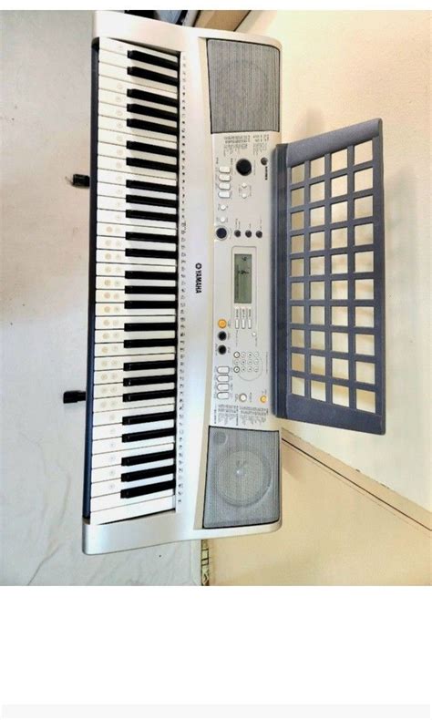 Yamaha keyboard, Hobbies & Toys, Music & Media, Musical Instruments on ...