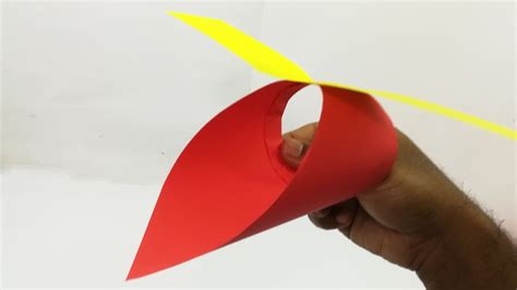 Flying Paper Plane How To Make Easy Paper Airplanes That Fly Far