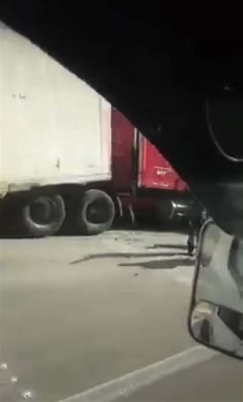 Fernandocruz On Twitter ‼️choque Y Volcadura De Trailers En La Naucalpan Toluca‼️ Severo Caos