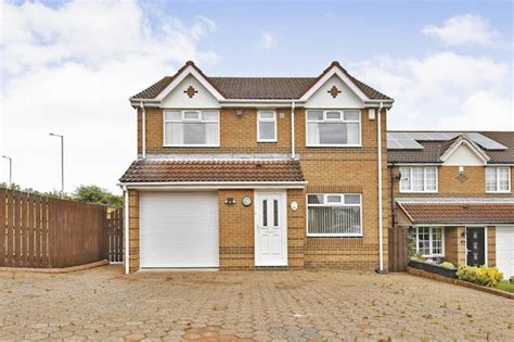 4 Bedroom Detached House For Sale In Chigwell Close Houghton Le Spring