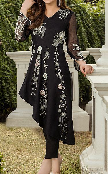 Mahum Asad Dusk Pakistani Pret Wear Clothing By Mahum Asad