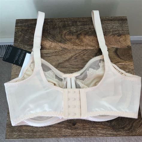 Bali Intimates And Sleepwear Bali Light Beige Comfort U Flower