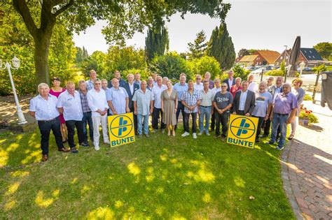 Feierstunde für 49 Jubilare und Rentner der JOHANN BUNTE