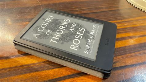 Reviewing Amazon's base Kindle: An excellent starter e-reader to celebrate Stuff Your Kindle Day ...